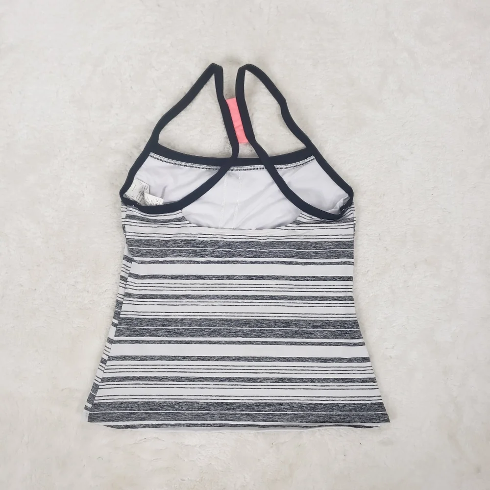 Nike Swim Top Size 8 - Picture 2 of 4